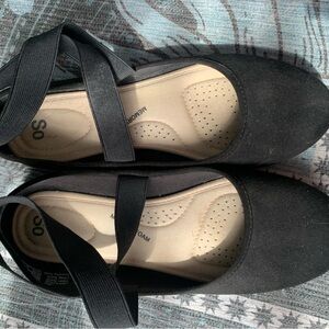 Black Strappy Ballet Flats